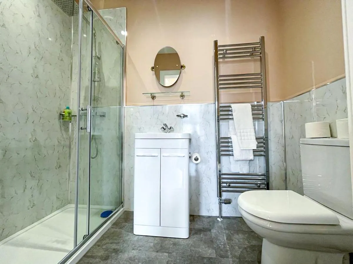 Remarkable 5Br Townhouse With Garden, Sleeps 12 Edinburgh Apartment