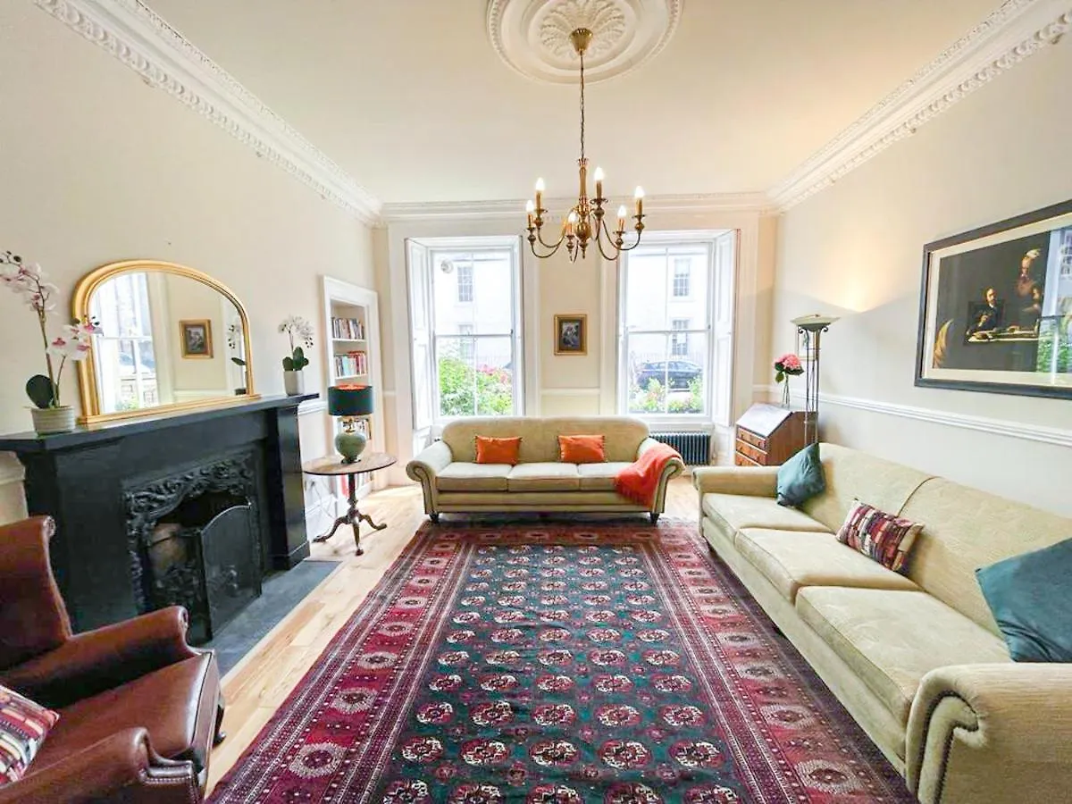 Remarkable 5Br Townhouse With Garden, Sleeps 12 Edinburgh 0*,
