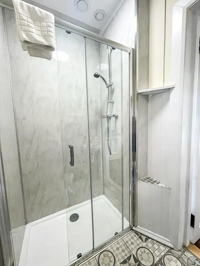 Remarkable 5Br Townhouse With Garden, Sleeps 12 Edinburgh United Kingdom