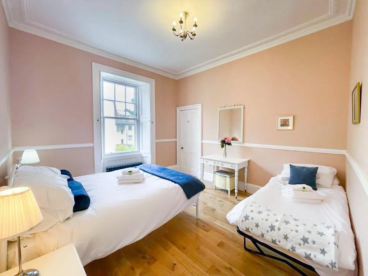 Apartment Remarkable 5Br Townhouse With Garden, Sleeps 12 Edinburgh United Kingdom