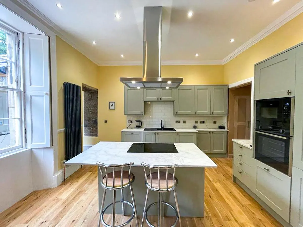 Apartment Remarkable 5Br Townhouse With Garden, Sleeps 12 Edinburgh United Kingdom