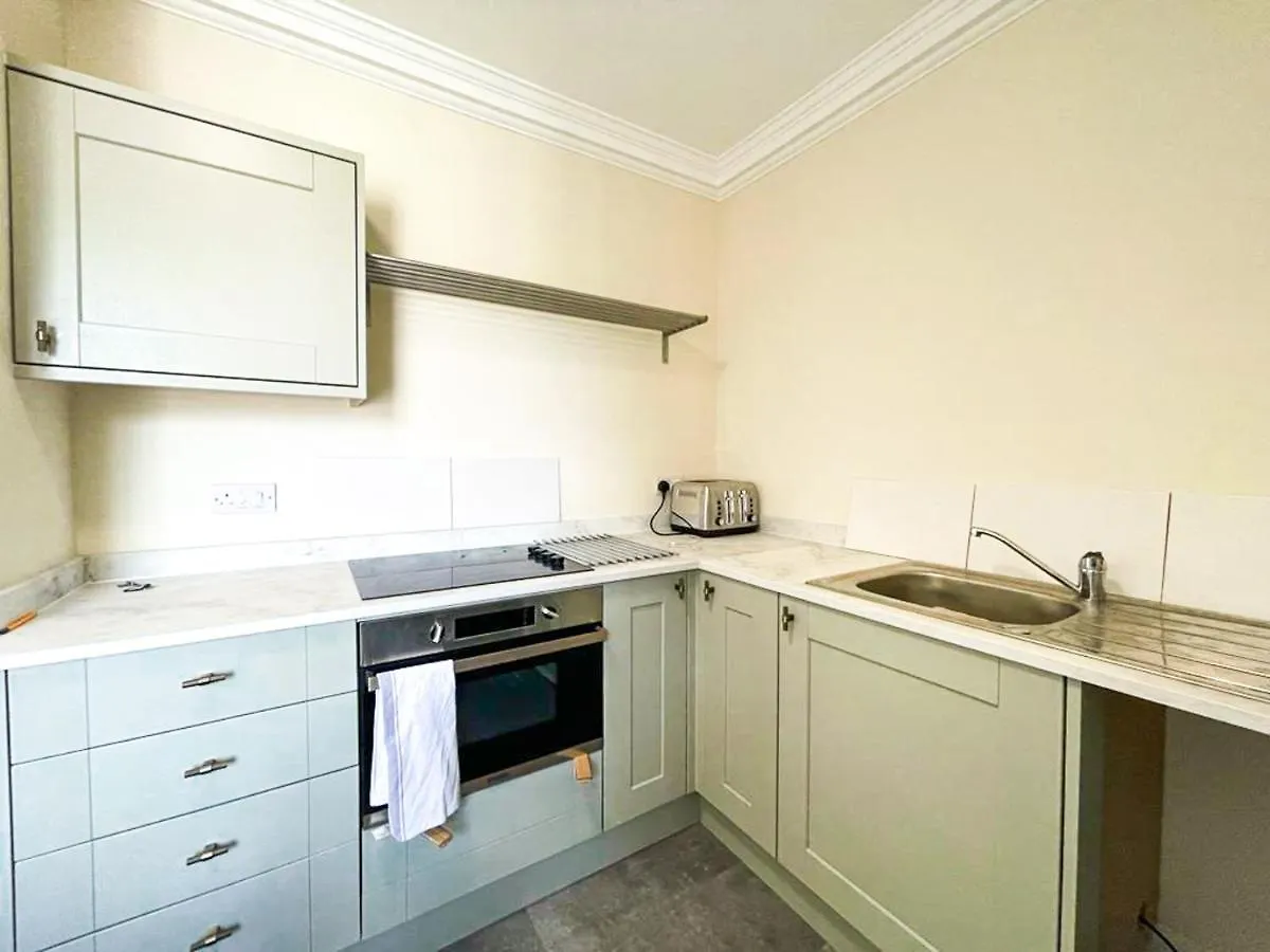 Remarkable 5Br Townhouse With Garden, Sleeps 12 Edinburgh Apartment
