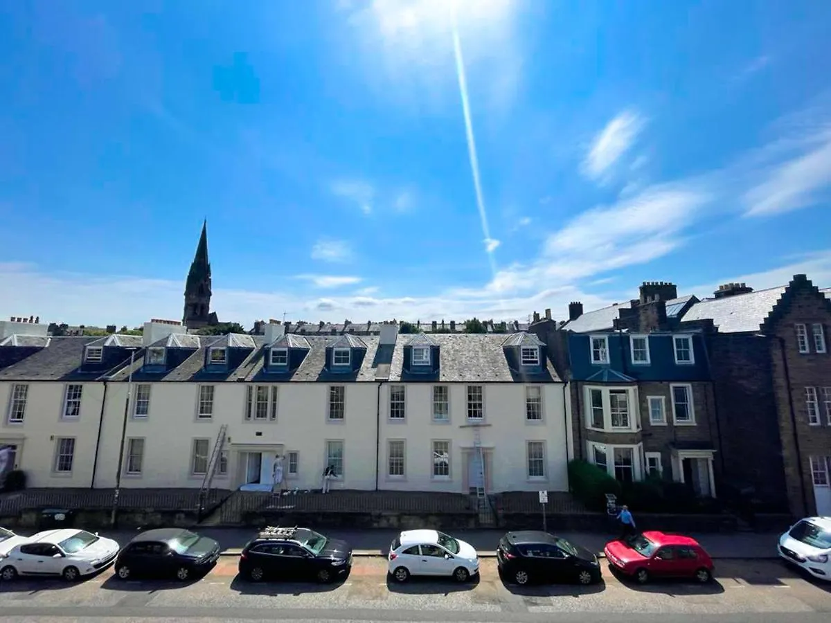 Remarkable 5Br Townhouse With Garden, Sleeps 12 Edinburgh