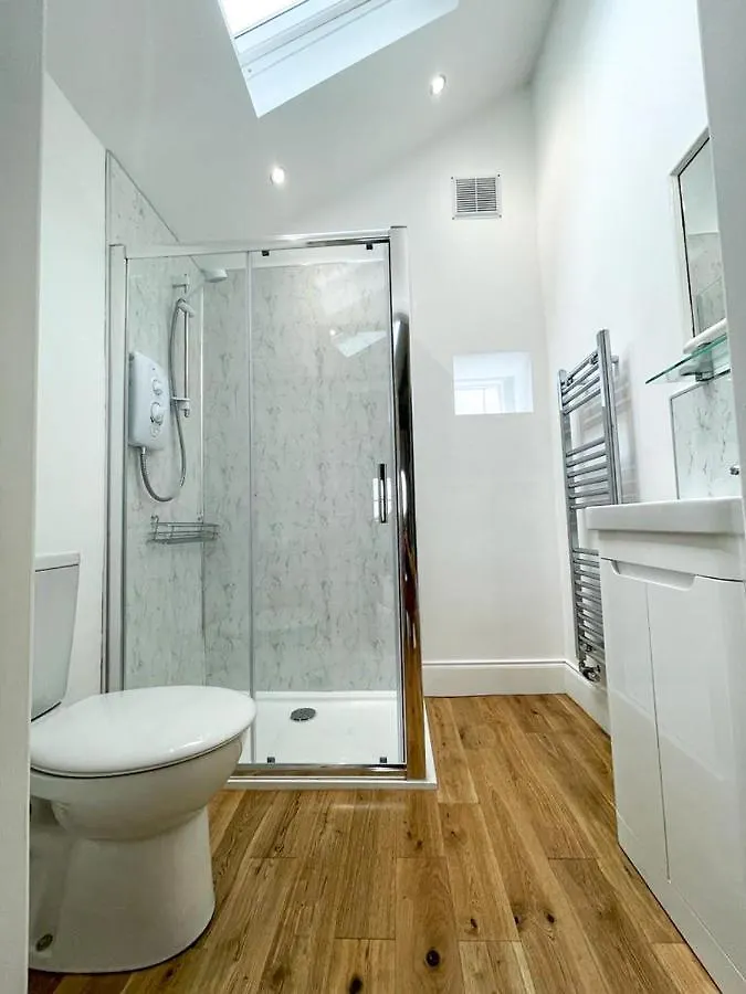 Remarkable 5Br Townhouse With Garden, Sleeps 12 Edinburgh