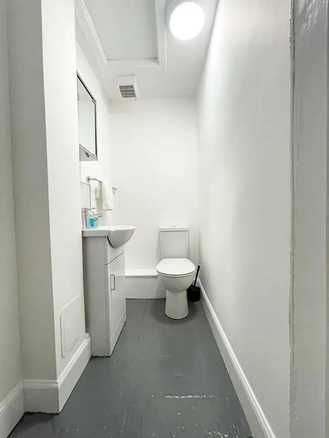Remarkable 5Br Townhouse With Garden, Sleeps 12 Edinburgh 0*,  United Kingdom