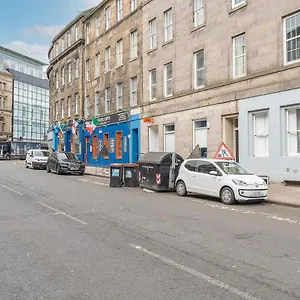  Apartment Contemporary 3 Bed City Centre - Ensuite