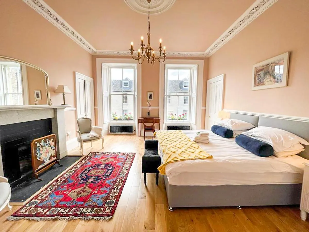 Remarkable 5Br Townhouse With Garden, Sleeps 12 contacts